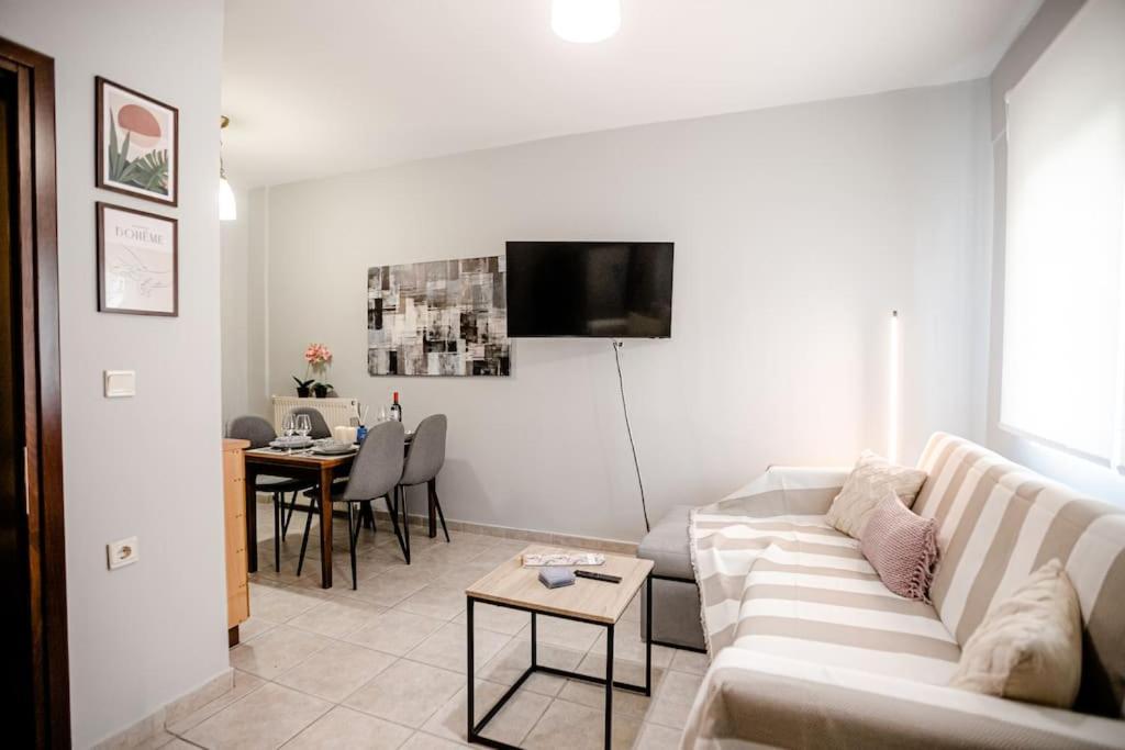 Hermes Modern Apartment Александроуполис Экстерьер фото